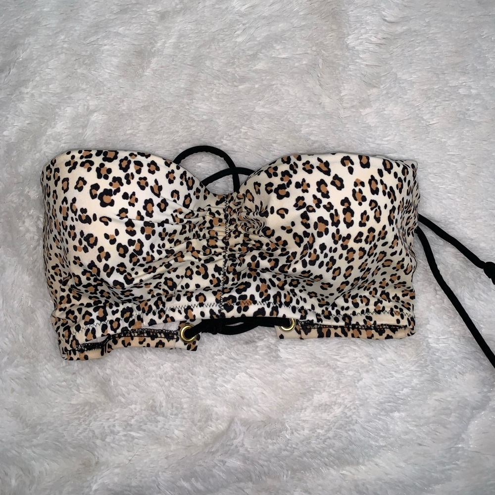 Victoria’s Secret strapless bikini top